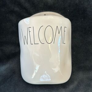 Rae Dunn welcome planter